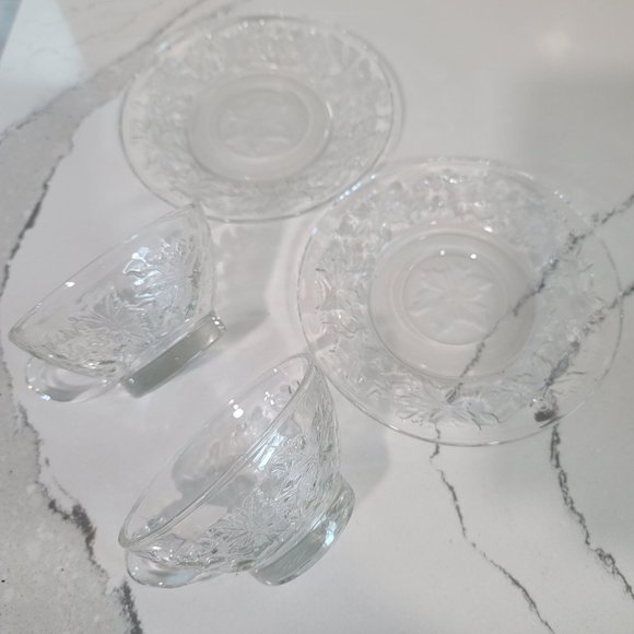 Princess House Fantasia Poinsettia glass Coffee Tea Cups / Saucers set of 2 - Picture 6 of 10